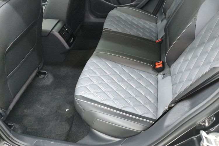 大众 速腾 2025款 改款三 300TSI DSG超越版中控内饰7004