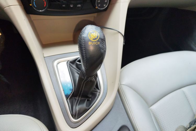 别克 英朗 2016款 15N 自动精英型局部细节18