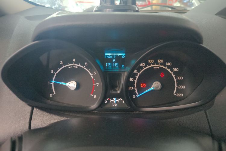 福特 翼搏 2013款 1.5L 自动风尚型中控内饰14