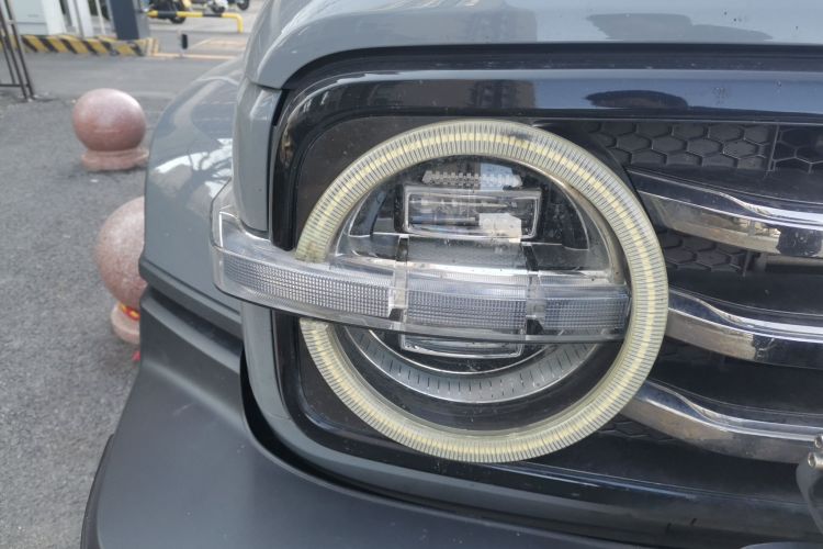 坦克300 2023款 城市版 2.0T 很有型车身外观8