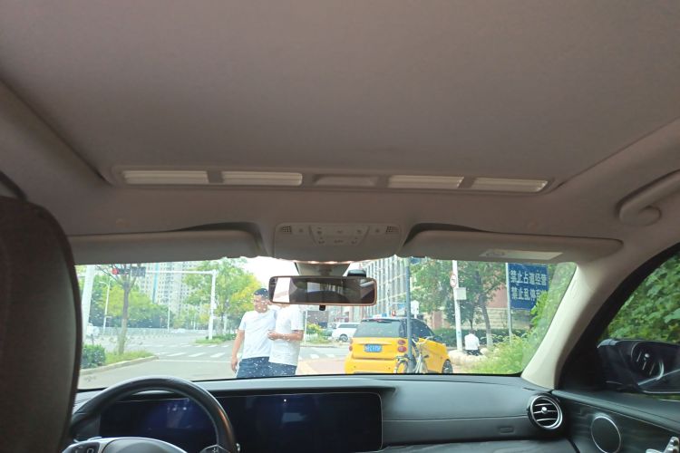 奔驰E级 2016款 E 200 L 运动型局部细节22