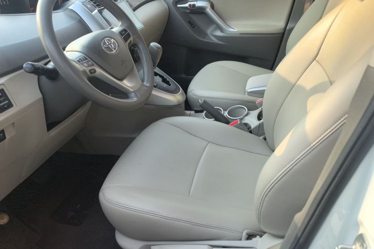 丰田 逸致 2015款 180E CVT跨界版局部细节19