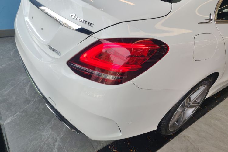 奔驰C级 2019款 C 260 L 4MATIC 运动版车身外观6006