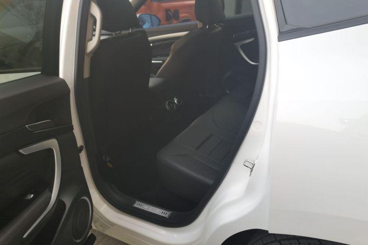 魏牌 VV7 2017款 2.0T 超豪型中控内饰7004