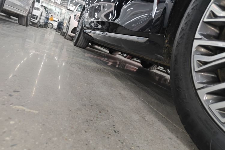 红旗H5 2023款 2.0T 自动智联旗畅版局部细节9001