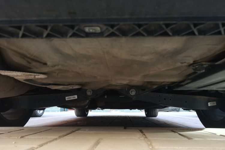 大众 帕萨特 2015款 1.8TSI DSG御尊版局部细节9009