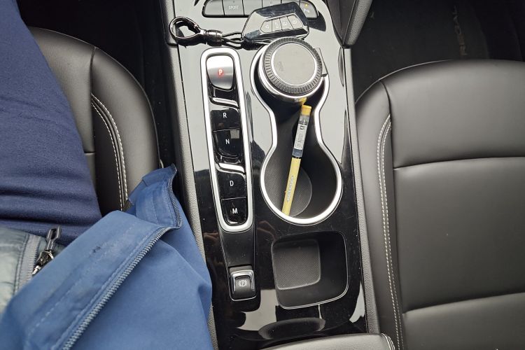 别克 君威 2024款 25T 超享版局部细节18