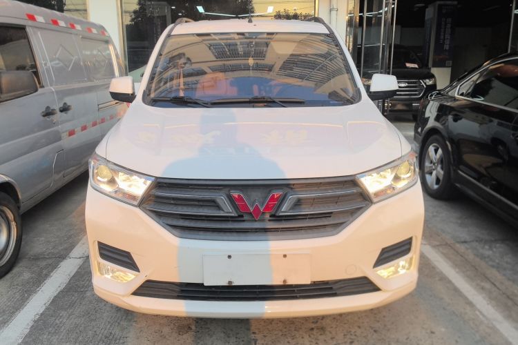 五菱汽车 五菱宏光 2019款 1.5L S标准型国VI LAR车身外观2