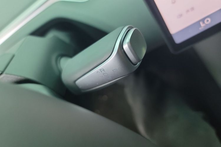 小鹏MONA M03 2025款 502 长续航 Max中控内饰18