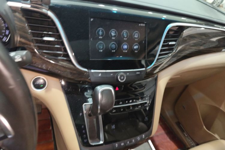 别克GL8 2018款 ES 28T 旗舰型 国VI中控内饰16