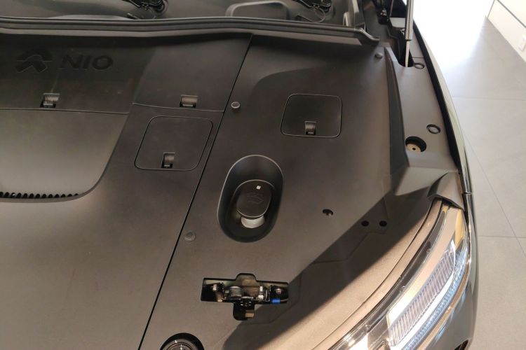 蔚来EC6 2023款 75kWh机舱底盘26