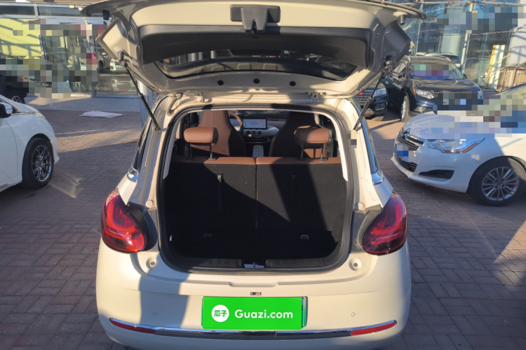 五菱汽车 五菱缤果 2025款 333km 灵犀互联款机舱底盘23