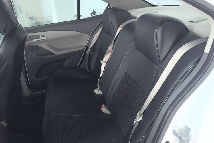 雪佛兰 2015款 赛欧3 1.3L AMT理想版中控内饰21