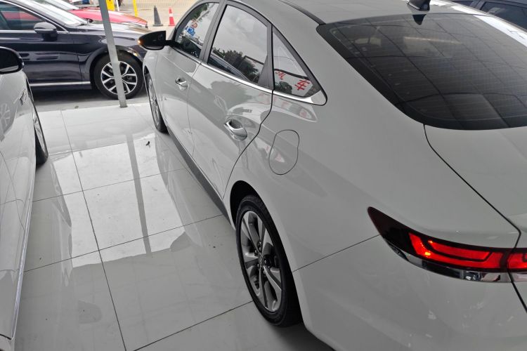 现代 菲斯塔 2019款 280TGDi 运动版 国VI车身外观6003