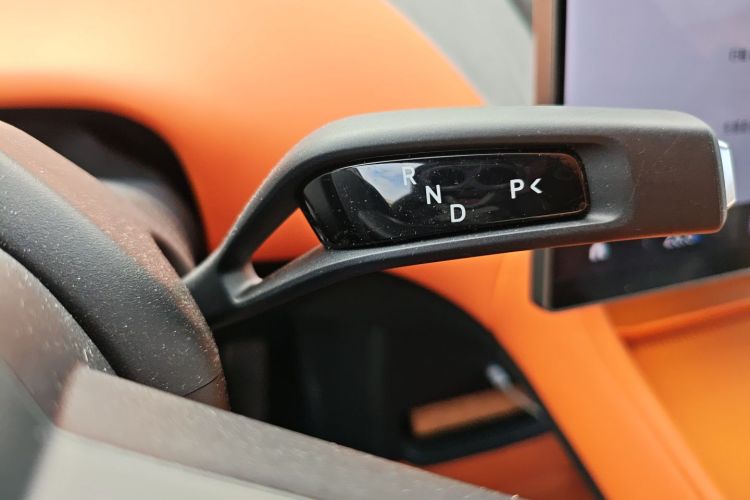 小米汽车 小米YU7 2025款 超长续航后驱版中控内饰18