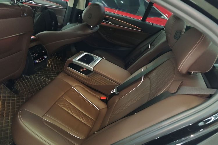 宝马5系 2019款 改款 530Li 尊享型 豪华套装中控内饰21