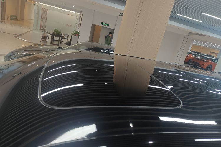 沃尔沃EM90 2025款 Ultra 六座局部细节57