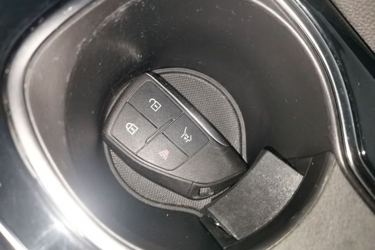 别克 2020款 昂科威S 652T 四驱Avenir艾维亚中控内饰7001