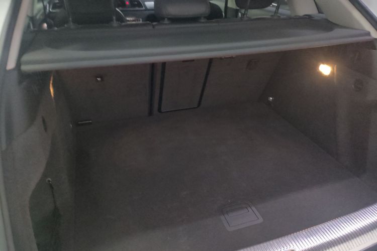 奥迪Q3 2013款 35 TFSI quattro 豪华型机舱底盘23