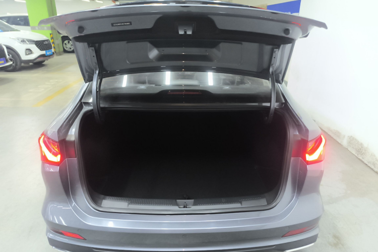 荣威i5 2023款 1.5L CVT豪华版局部细节23