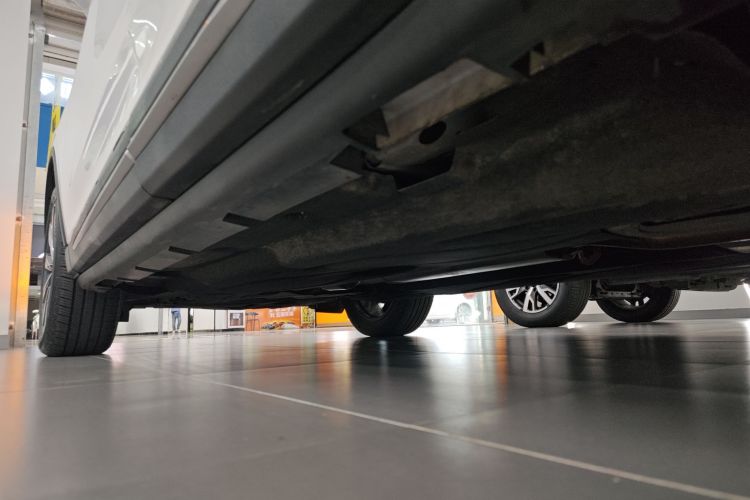 林肯 冒险家 2022款 2.0T 两驱尊雅版机舱底盘30