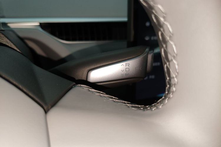 小鹏MONA M03 2025款 620 超长续航 Plus中控内饰18