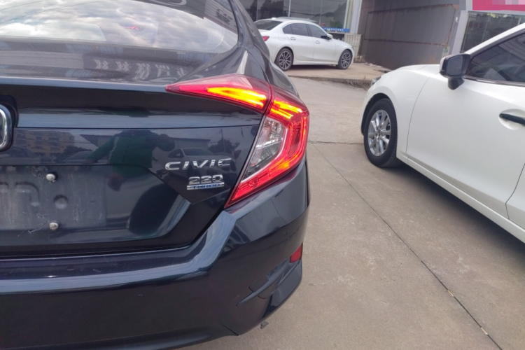 本田 思域 2019款 220TURBO CVT劲动版 国VI车身外观9