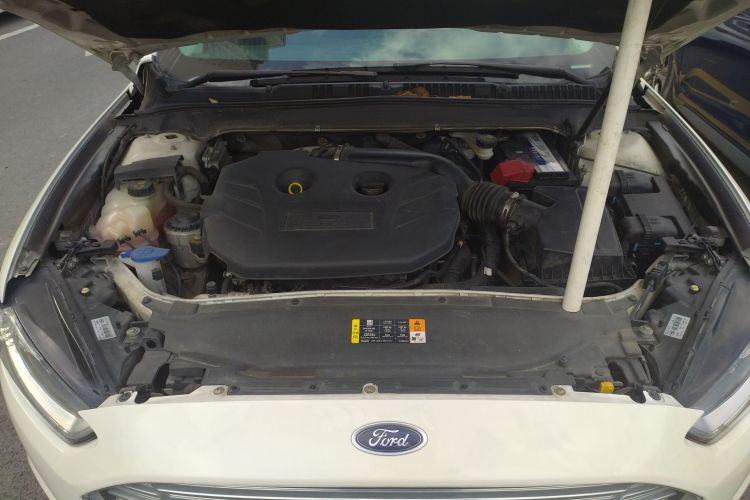 福特 蒙迪欧 2013款 2.0L GTDi200时尚型局部细节24