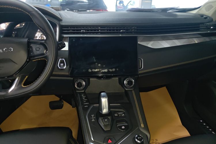 领克01 2023款 2.0TD 两驱亚运版局部细节16