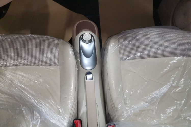 五菱汽车 宏光MINIEV 2025款 四门版 进阶款中控内饰18