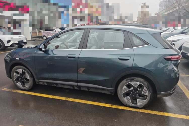 奔腾 悦意03 2025款 565km 臻享版车身外观6003