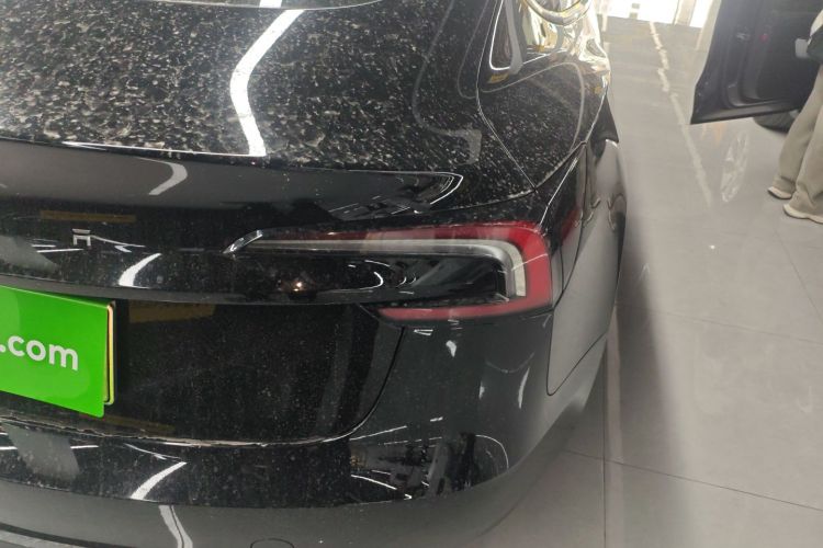特斯拉 Model 3 2023款 后轮驱动版车身外观9
