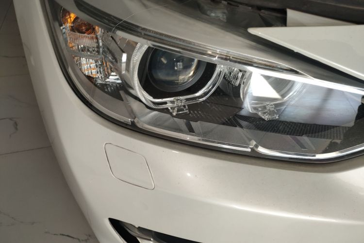 宝马3系 2015款 320Li 超悦版时尚型车身外观8