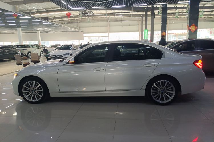 宝马3系 2019款 320Li 时尚型车身外观4