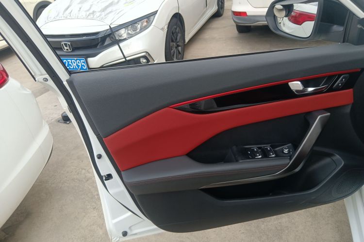 东风风神 奕炫 2021款 230T 自动追影骑士版中控内饰7007