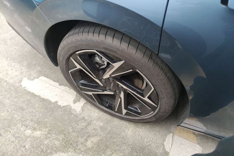 领克07 2024款 EM-P 126长续航 Ultra车身外观6002