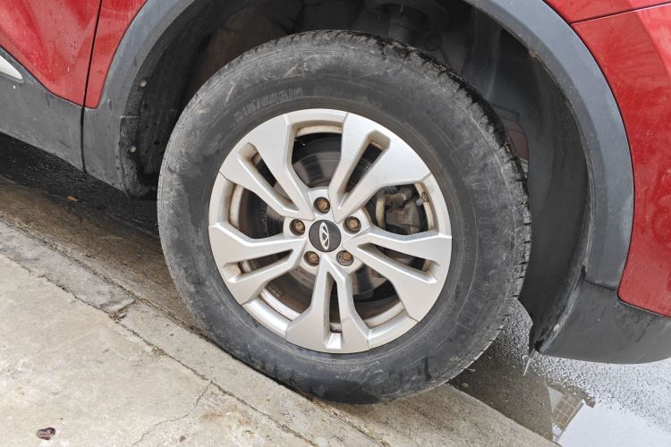 奇瑞 瑞虎5x 2019款 HERO 1.5L 手动时尚版车身外观10