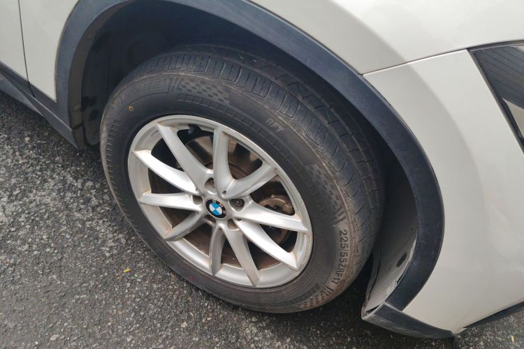 宝马X1 2018款 sDrive18Li 时尚型车身外观10