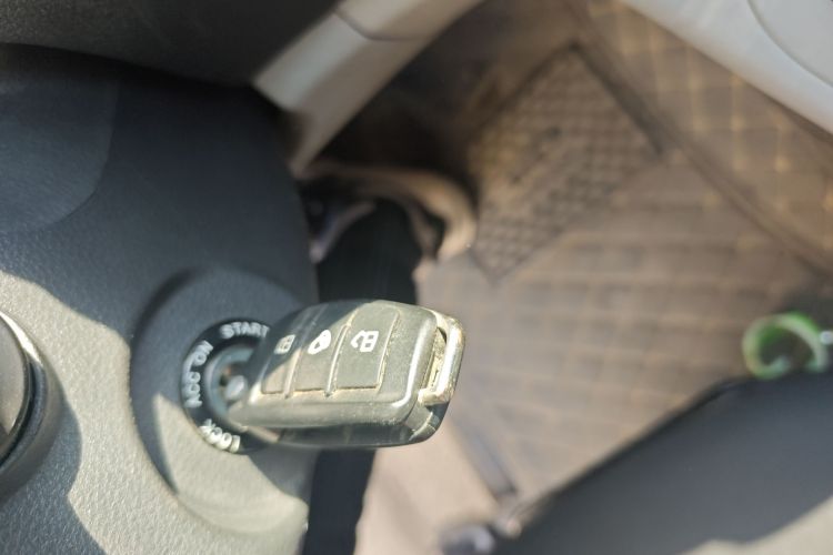 江淮瑞风 瑞风M3 2019款 创客版 1.8L 豪华型中控内饰7001