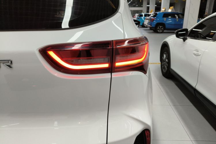 捷途X70 2023款 1.5T DCT超越PRO版 5座车身外观9