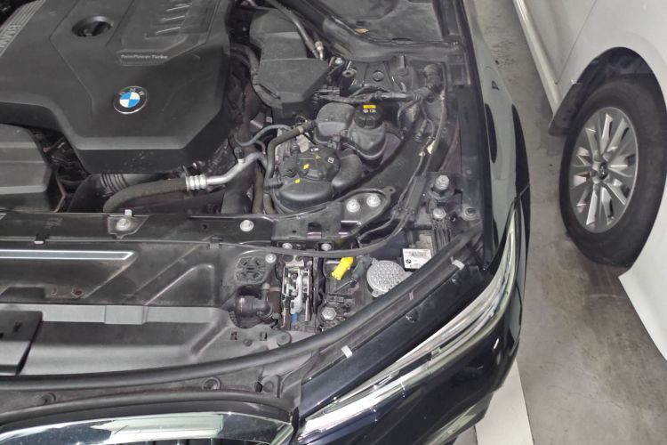 宝马3系 2020款 320Li M运动套装局部细节9007