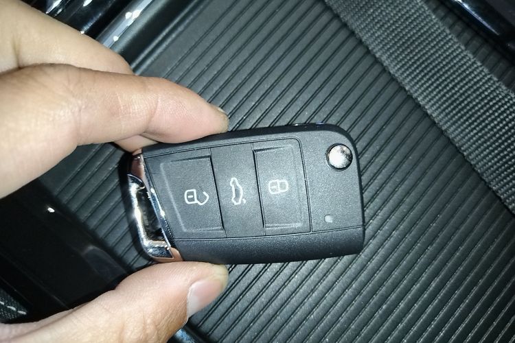 大众 帕萨特新能源 2025款 430PHEV 混动商务版中控内饰11