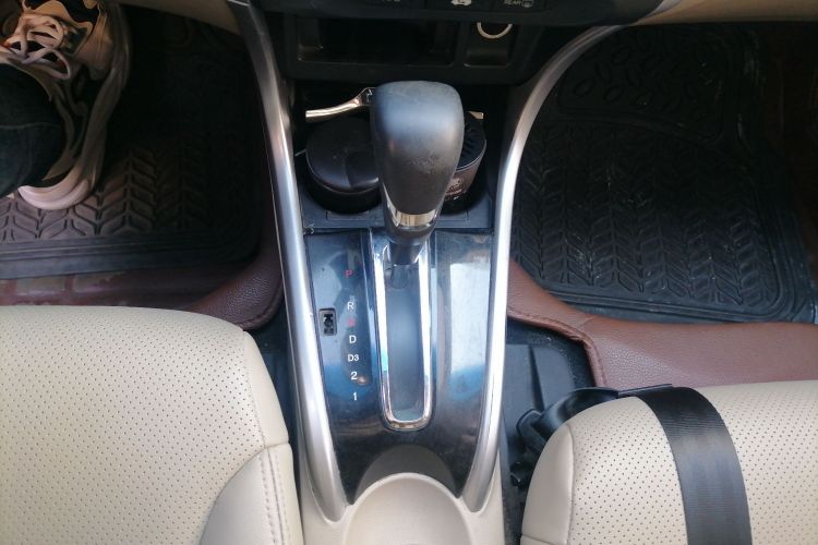 本田 凌派 2013款 1.8L 自动舒适版中控内饰18