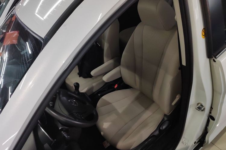 马自达5 2013款 2.0L 手动舒适型局部细节19