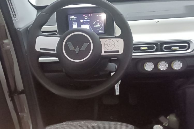 五菱汽车 宏光MINIEV 2024款 第三代 215km 青春版中控内饰16