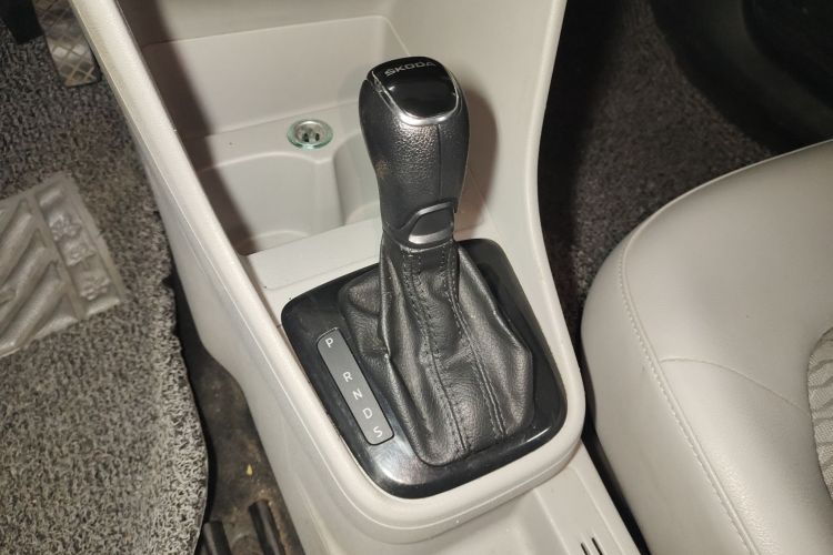 斯柯达 昕锐 2015款 1.6L 自动智选型中控内饰18