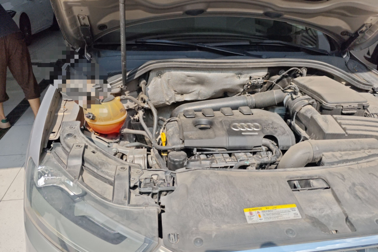 奥迪Q3 2015款 35 TFSI 进取型局部细节9006