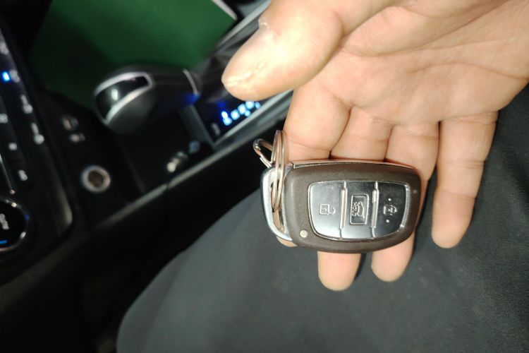 现代 途胜 2015款 1.6T 双离合两驱智能型中控内饰11