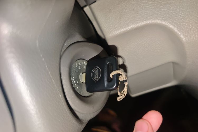 日产NV200 2016款 改款 1.6L CVT豪华型中控内饰7001