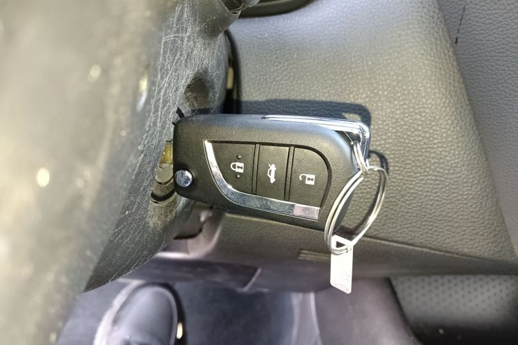 丰田 雷凌 2021款 TNGA 1.5L CVT进取版中控内饰7001